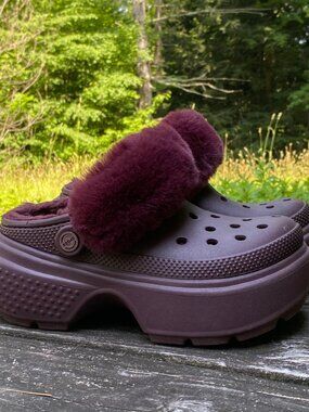 Burgundy "Bae" Fur Lined CROCS Clog - Size 6 Womens